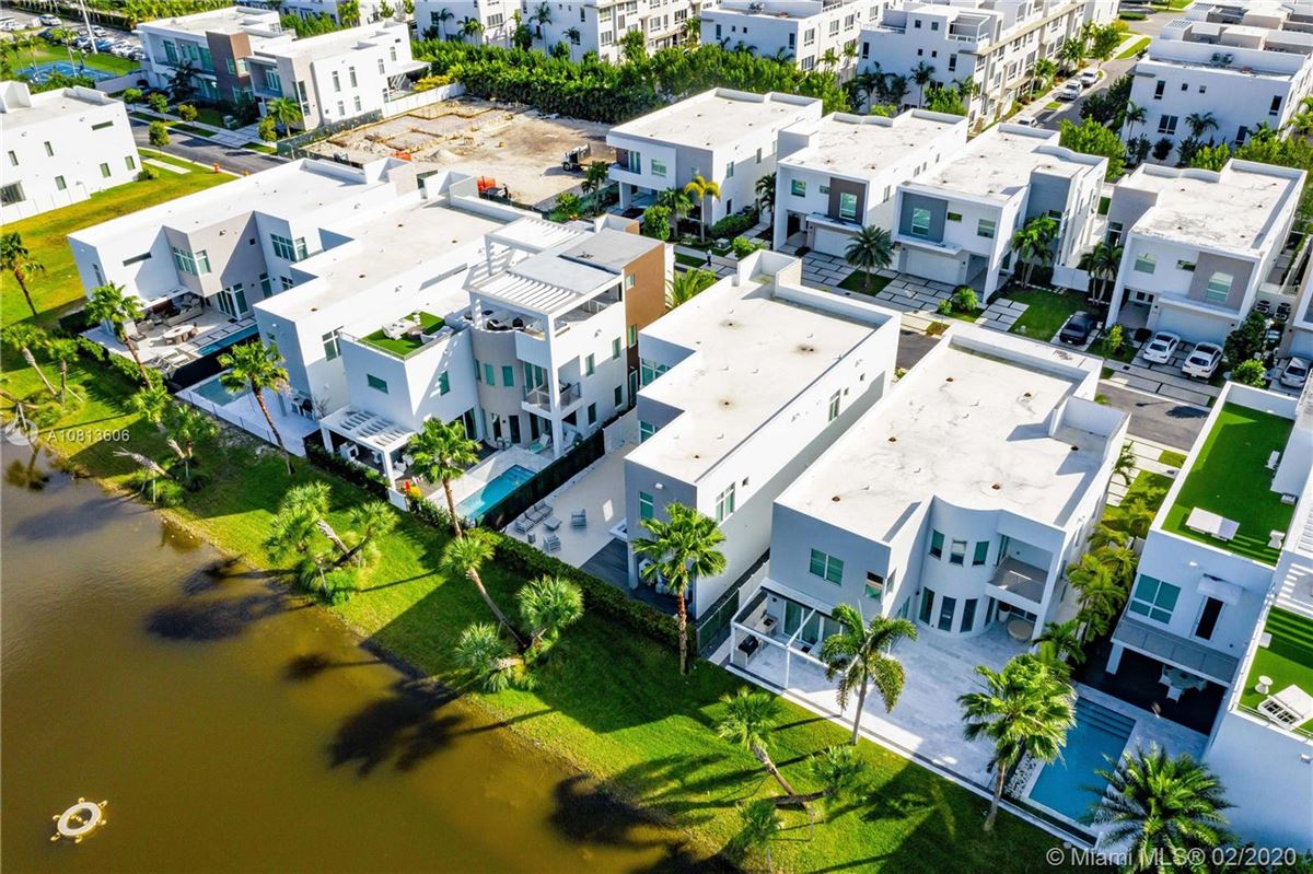 THE MANSIONS AT DORAL Florida Luxury Homes Mansions For Sale