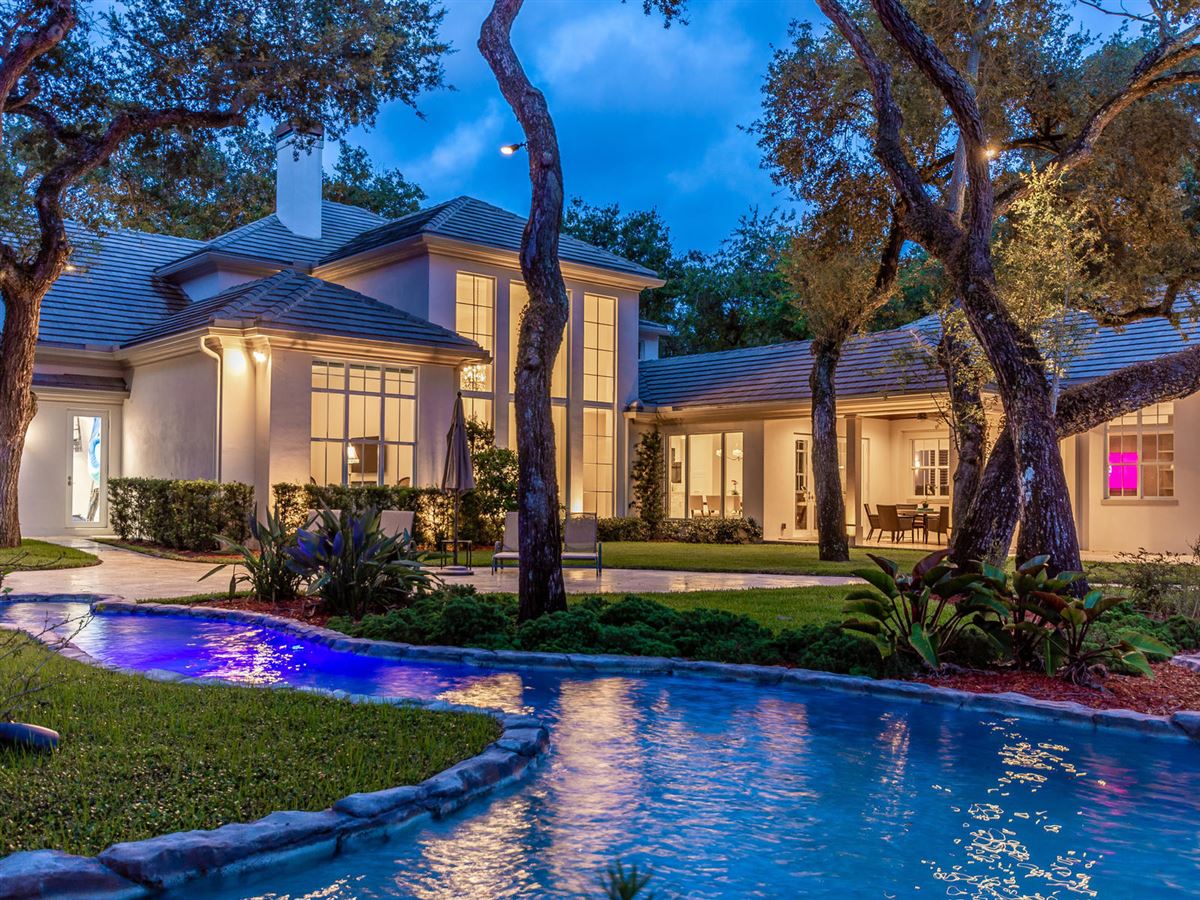 STUNNING CUSTOM LUXURY ESTATE HOME IN FOXE CHASE Florida Luxury Homes