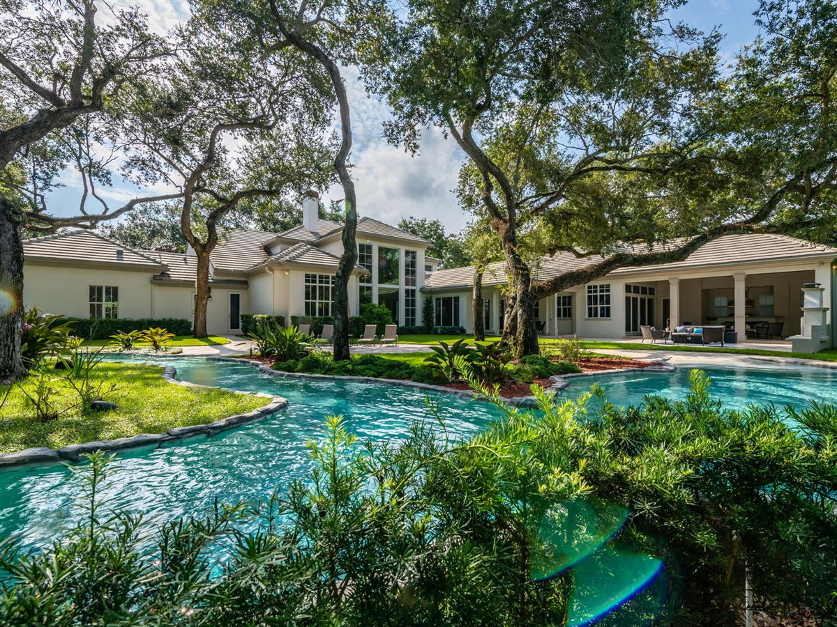 STUNNING CUSTOM LUXURY ESTATE HOME IN FOXE CHASE Florida Luxury Homes