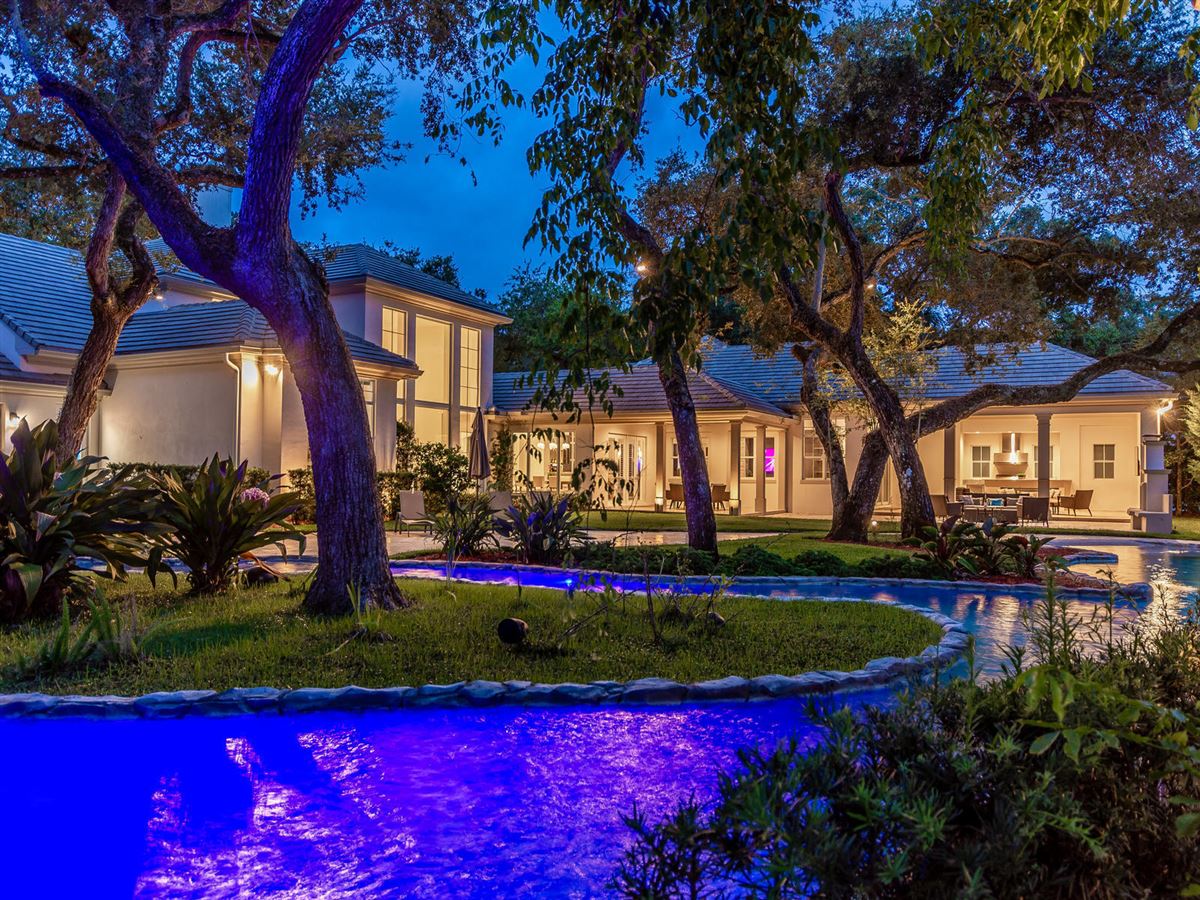 STUNNING CUSTOM LUXURY ESTATE HOME IN FOXE CHASE Florida Luxury Homes