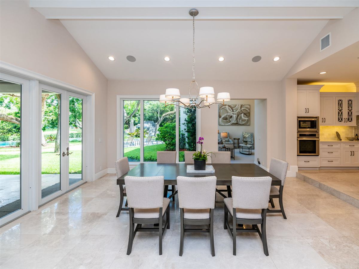 STUNNING CUSTOM LUXURY ESTATE HOME IN FOXE CHASE Florida Luxury Homes
