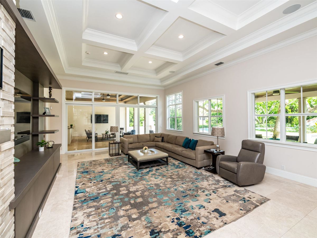 STUNNING CUSTOM LUXURY ESTATE HOME IN FOXE CHASE Florida Luxury Homes