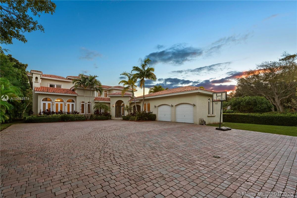 SPLENDID HOME IN EXCLUSIVE PINECREST Florida Luxury Homes Mansions