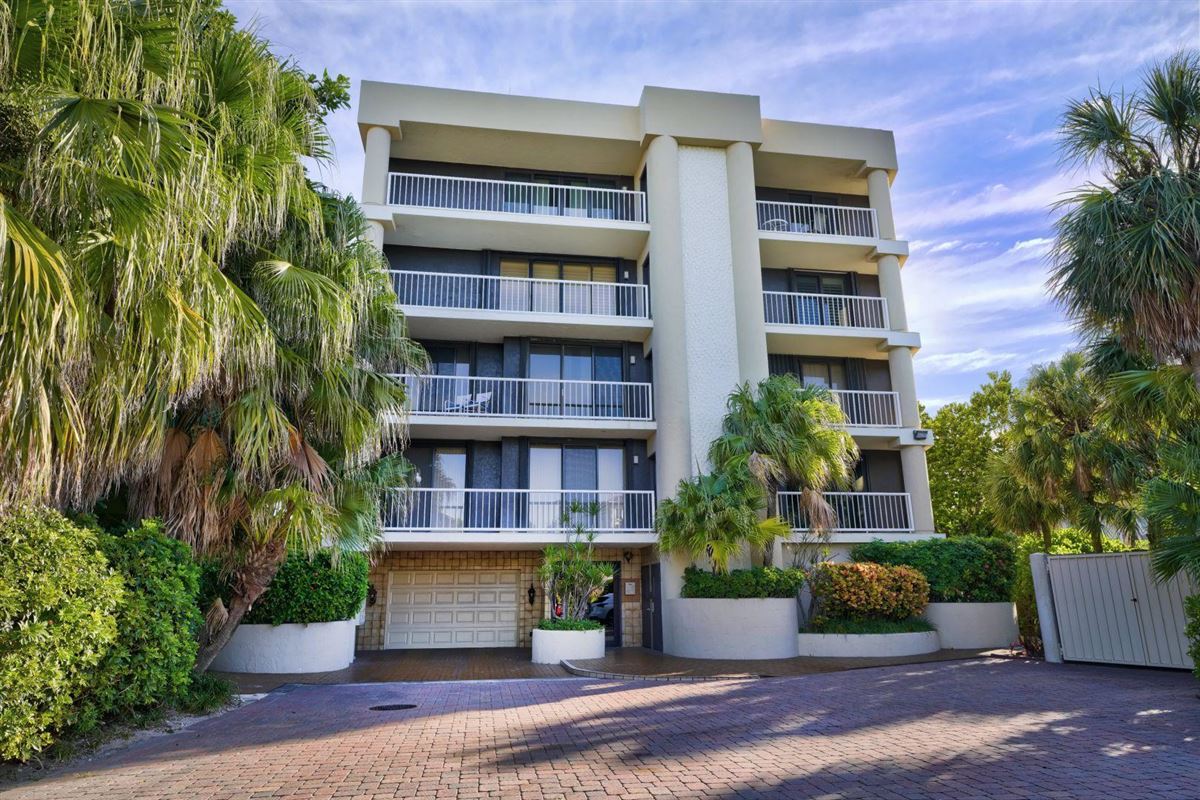 FIRST FLOOR CONDO WITH WALKOUT TO BEACH Florida Luxury Homes Mansions For Sale Luxury