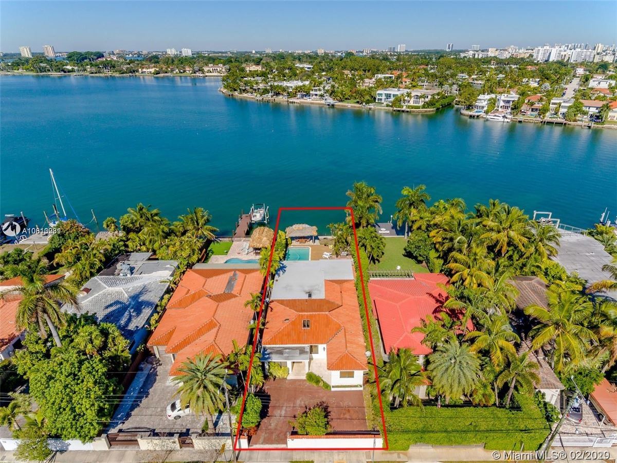 WATERFRONT WITH WIDE BAY VIEWS IN STILLWATER Florida Luxury Homes