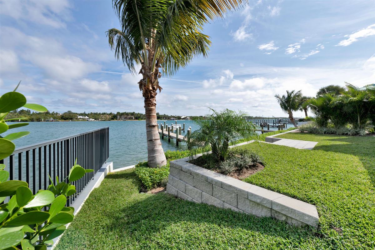STUNNING WATERFRONT KEY WEST STYLE HOME Florida Luxury Homes