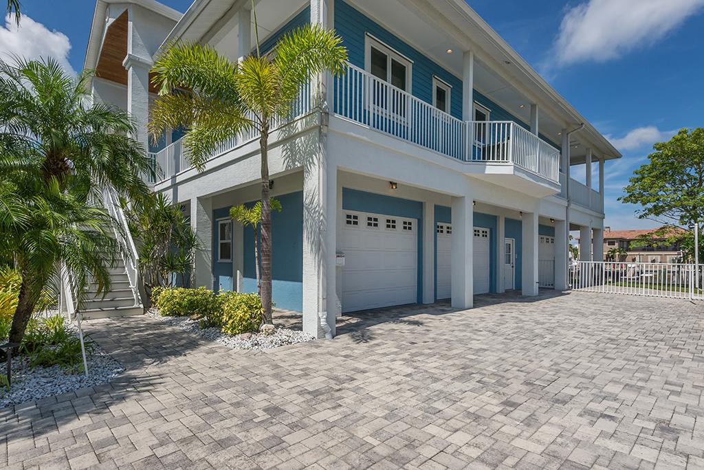 EXQUISITE CUSTOM BUILT HOME IN GULF HARBORS | Florida Luxury Homes ...