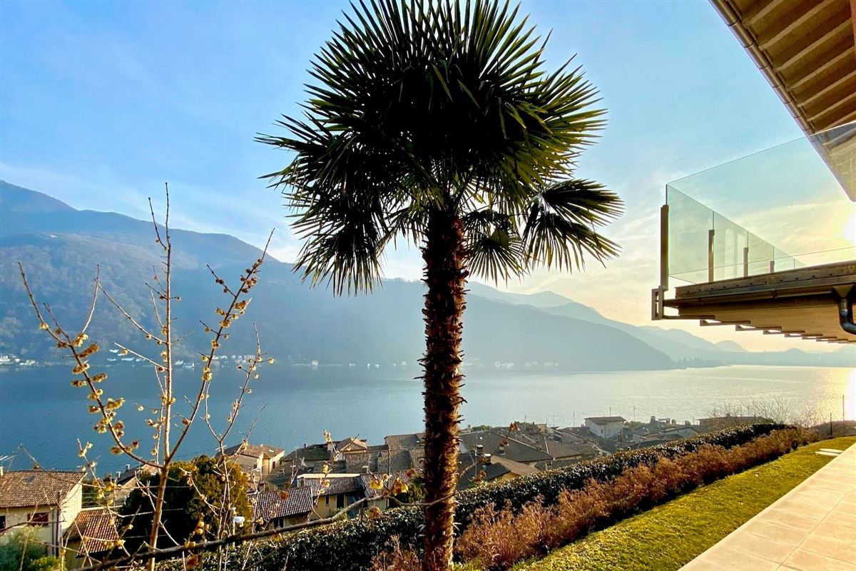 BEAUTIFUL COMPLETELY RENOVATED VILLA IN MORCOTE Switzerland Luxury