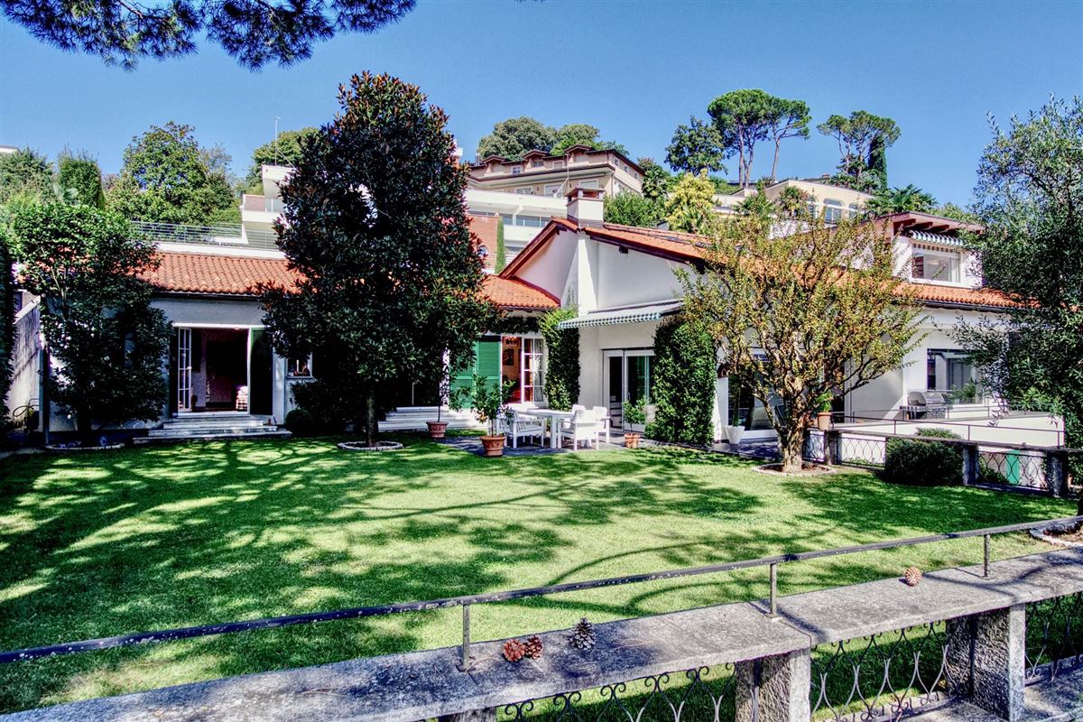 ELEGANT VILLA IN SORENGO WITH LAKE LUGANO VIEW Switzerland Luxury