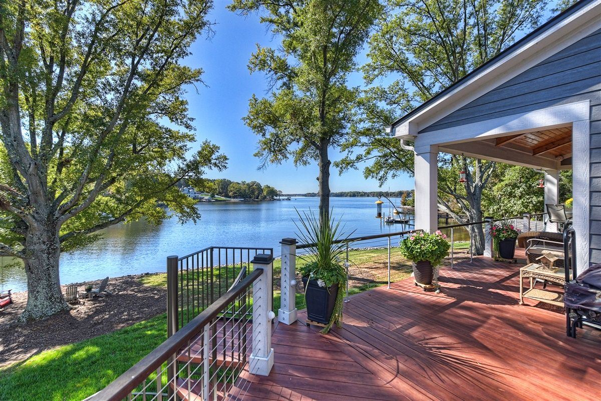 Spacious Waterfront Home North Carolina Luxury Homes Mansions For Sale Luxury Portfolio 