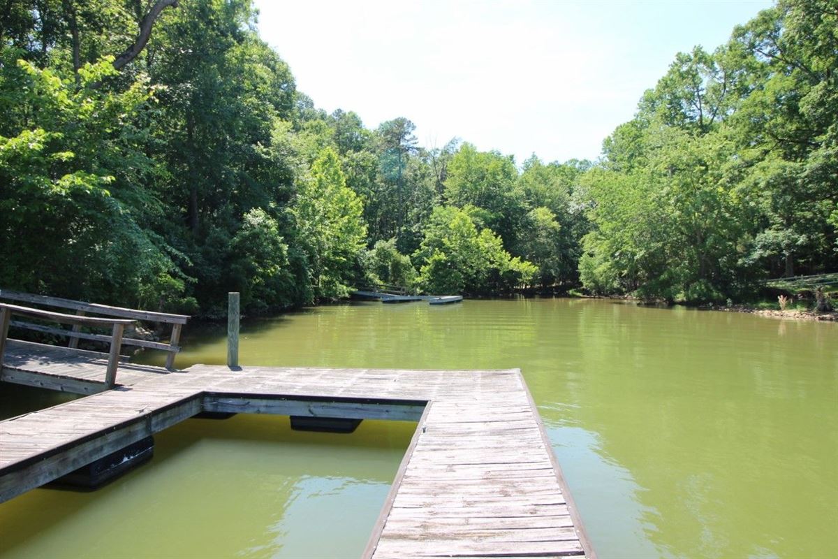 BUILD A DREAM HOME ON LAKE WYLIE South Carolina Luxury Homes Mansions For Sale Luxury