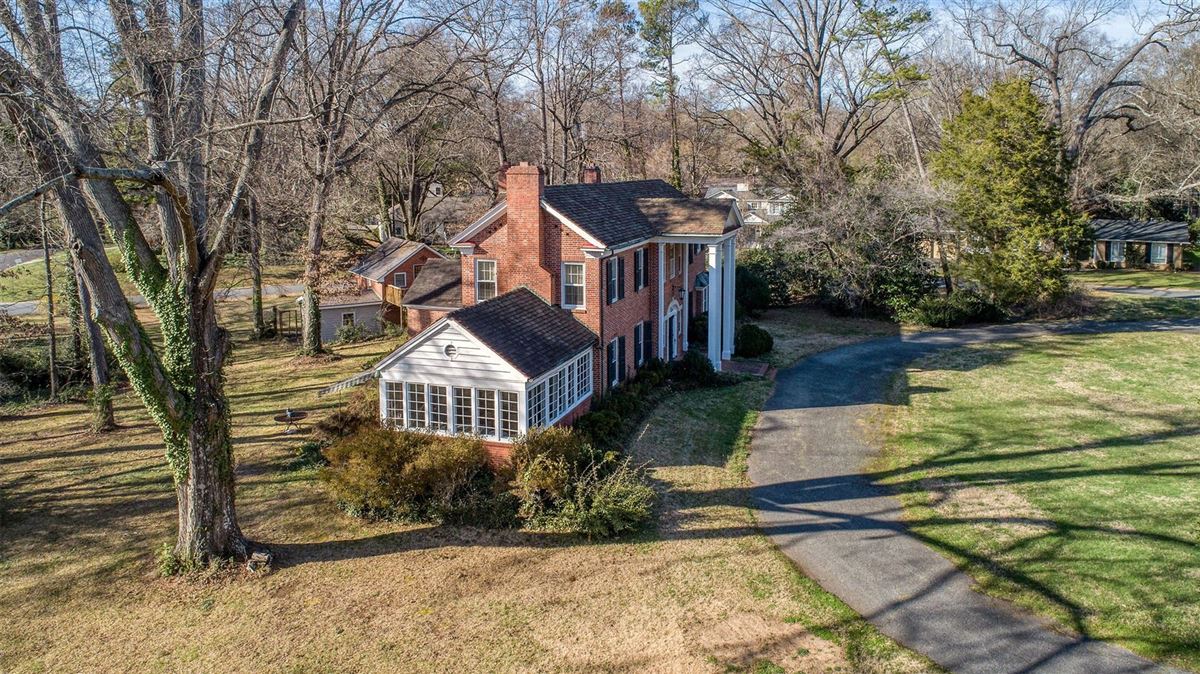 STATELY TRADITIONAL RED BRICK HOME | North Carolina Luxury Homes ...