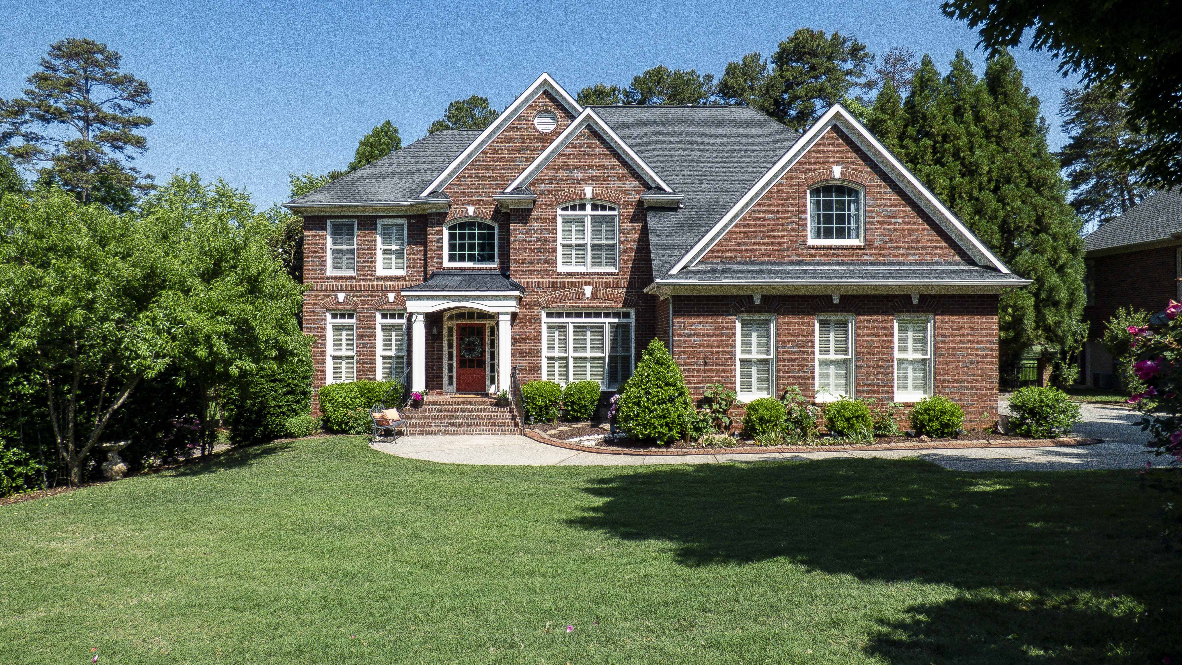 这个华丽的全砖住宅提供了你所寻找的内部和外部空间 Royal Court Drive Davidson Nc Usa Mls Car 豪华组合 这个华丽的全砖住宅提供了你所寻找的内部和外部空间 Royal Court Drive Davidson Nc Usa Mls Car 豪华组合
