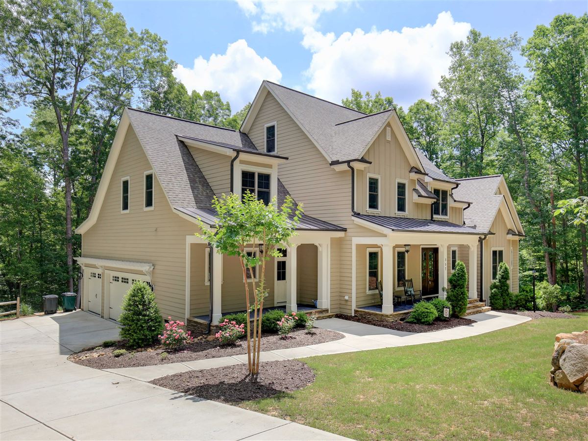 INCREDIBLE HOME ON 10 PRIVATE ACRES Missouri Luxury Homes Mansions For Sale Luxury Portfolio