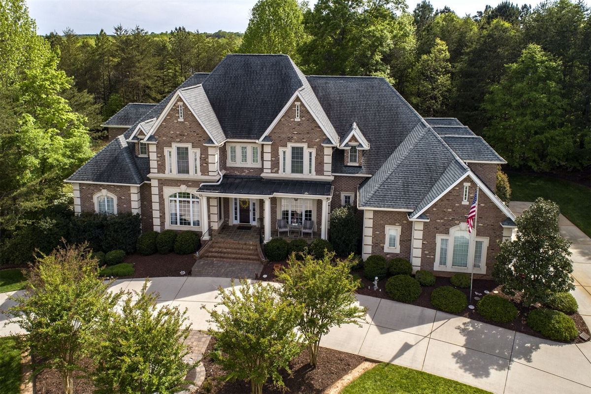 TO THIS OASIS OF SERENITY South Carolina Luxury Homes