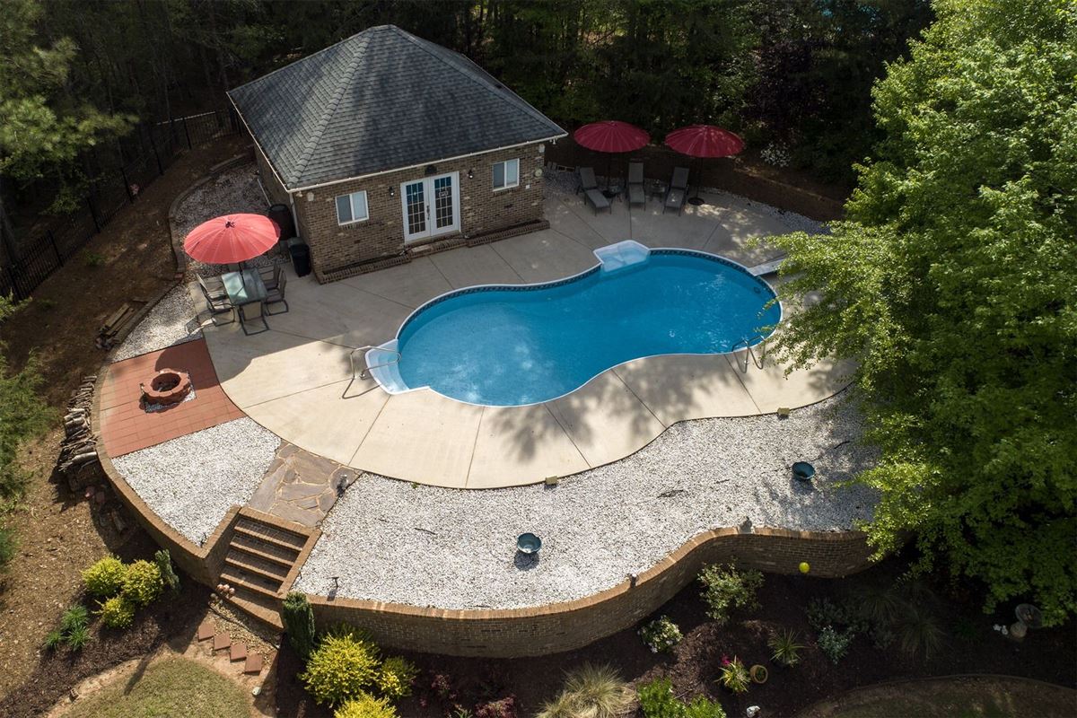 TO THIS OASIS OF SERENITY South Carolina Luxury Homes