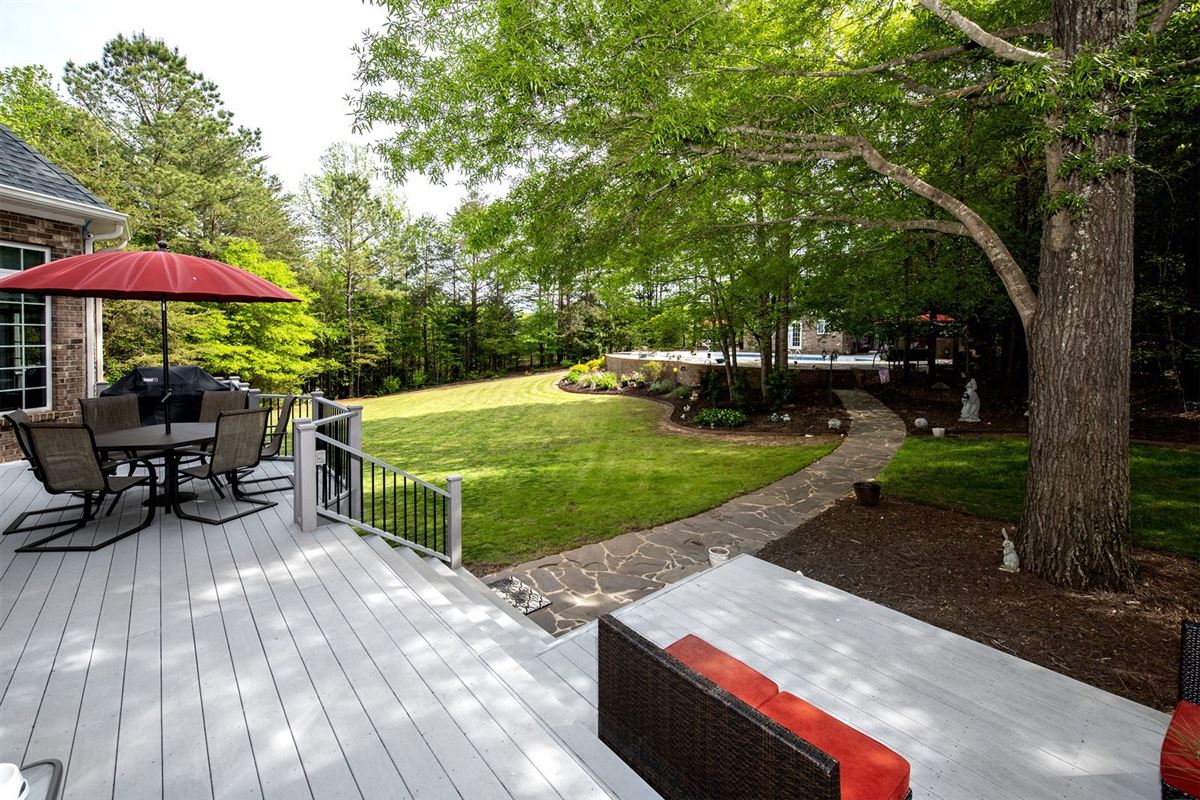 TO THIS OASIS OF SERENITY South Carolina Luxury Homes