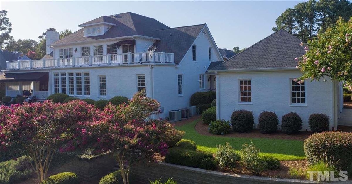 SOOTHING VIEWS OF HOLT LAKE North Carolina Luxury Homes Mansions