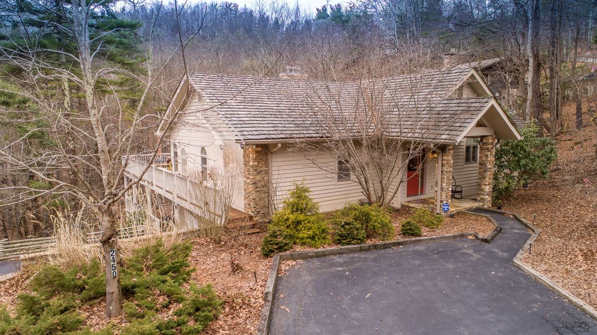 MOVEIN READY MOUNTAIN HOME North Carolina Luxury Homes Mansions