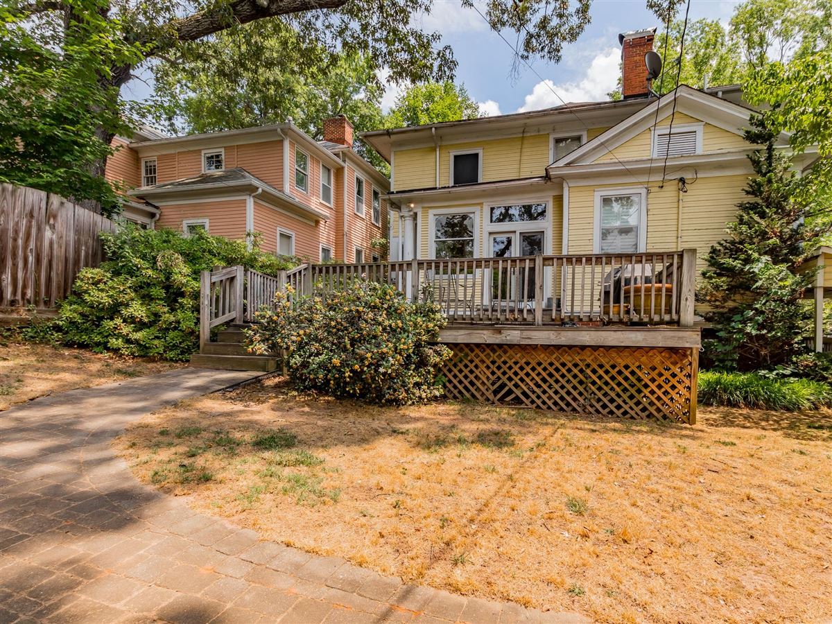 WARM AND CHARMING CAMERON PARK CLASSIC WILL TAKE YOUR BREATH AWAY