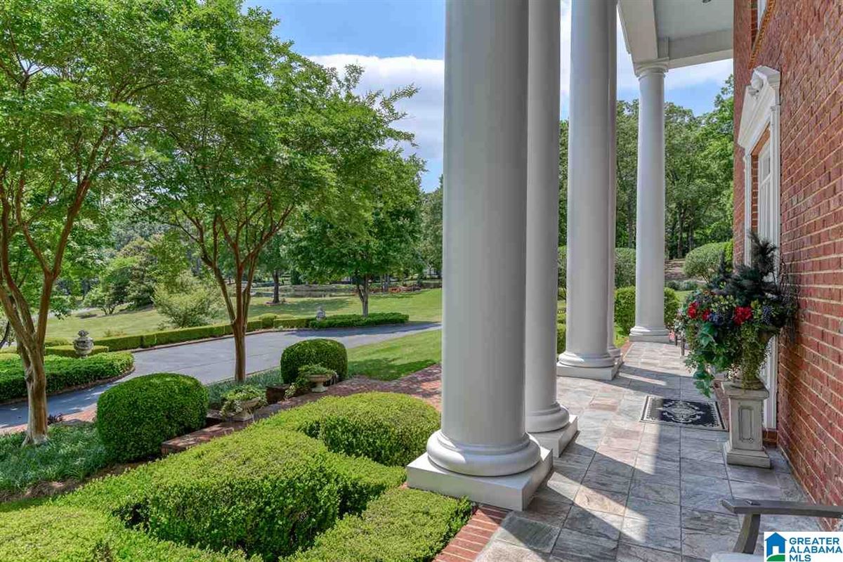 CUSTOM SOUTHERN PLANTATION STYLE HOME ON OVER FIVE ACRES Alabama