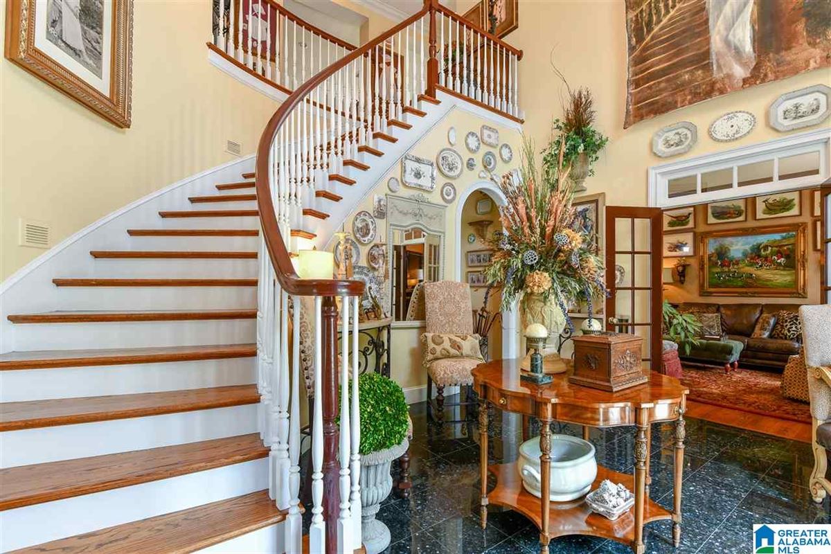 CUSTOM SOUTHERN PLANTATION STYLE HOME ON OVER FIVE ACRES Alabama