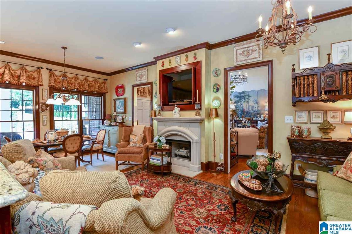 CUSTOM SOUTHERN PLANTATION STYLE HOME ON OVER FIVE ACRES Alabama Luxury Homes Mansions For