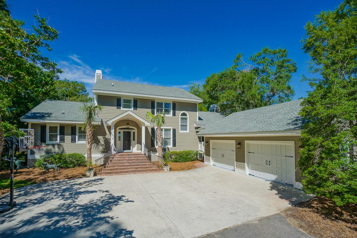 STUNNING WATERFRONT HOME WITH VIEWS OF BEAUFORT South Carolina Luxury