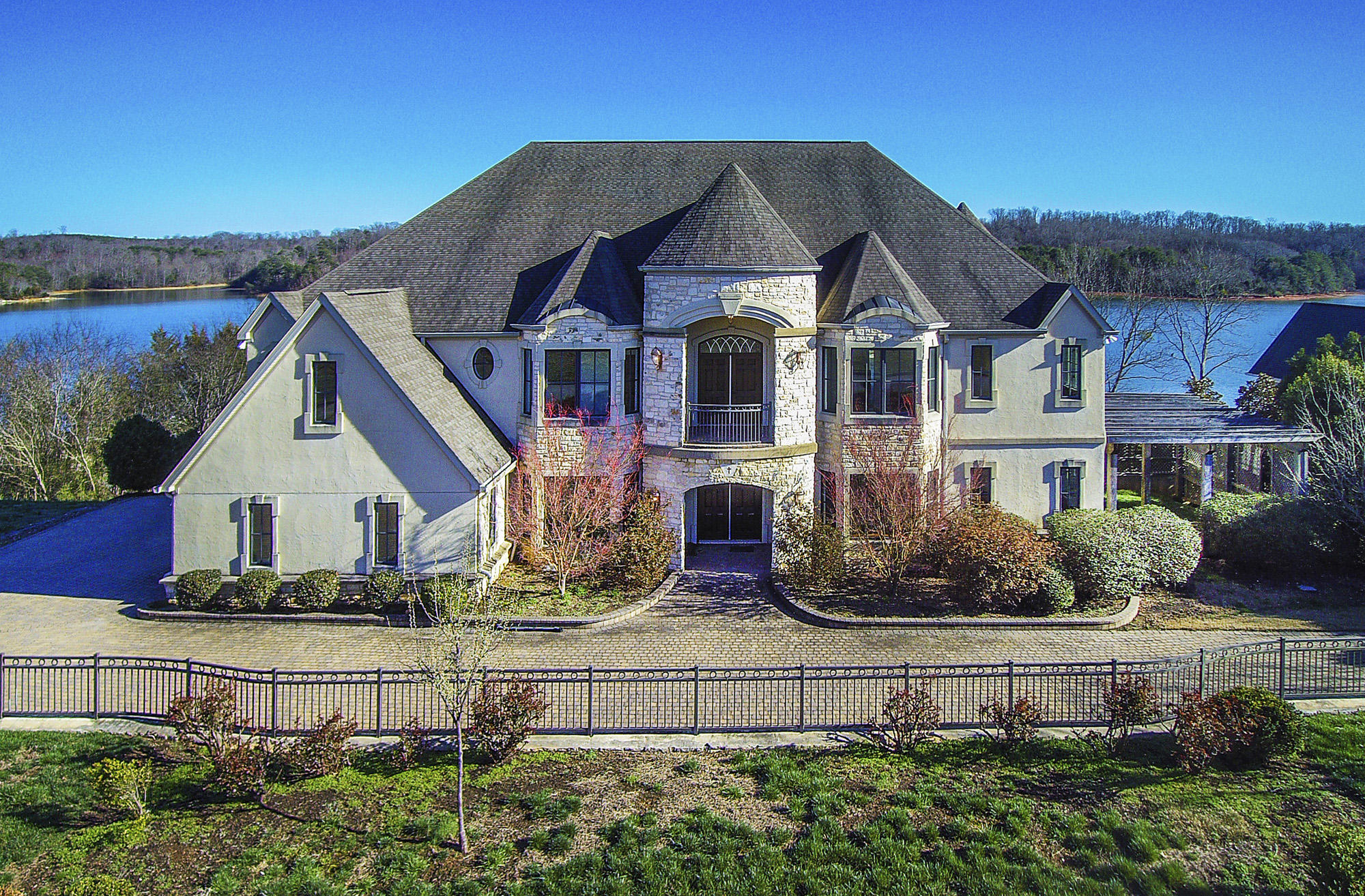 PANORAMIC LAKE AND MOUNTAIN VIEWS Tennessee Luxury Homes Mansions