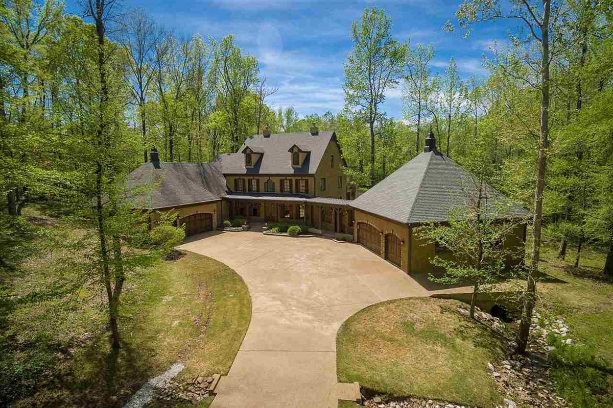 BEAUTIFUL GATED EADS ESTATE Tennessee Luxury Homes Mansions For