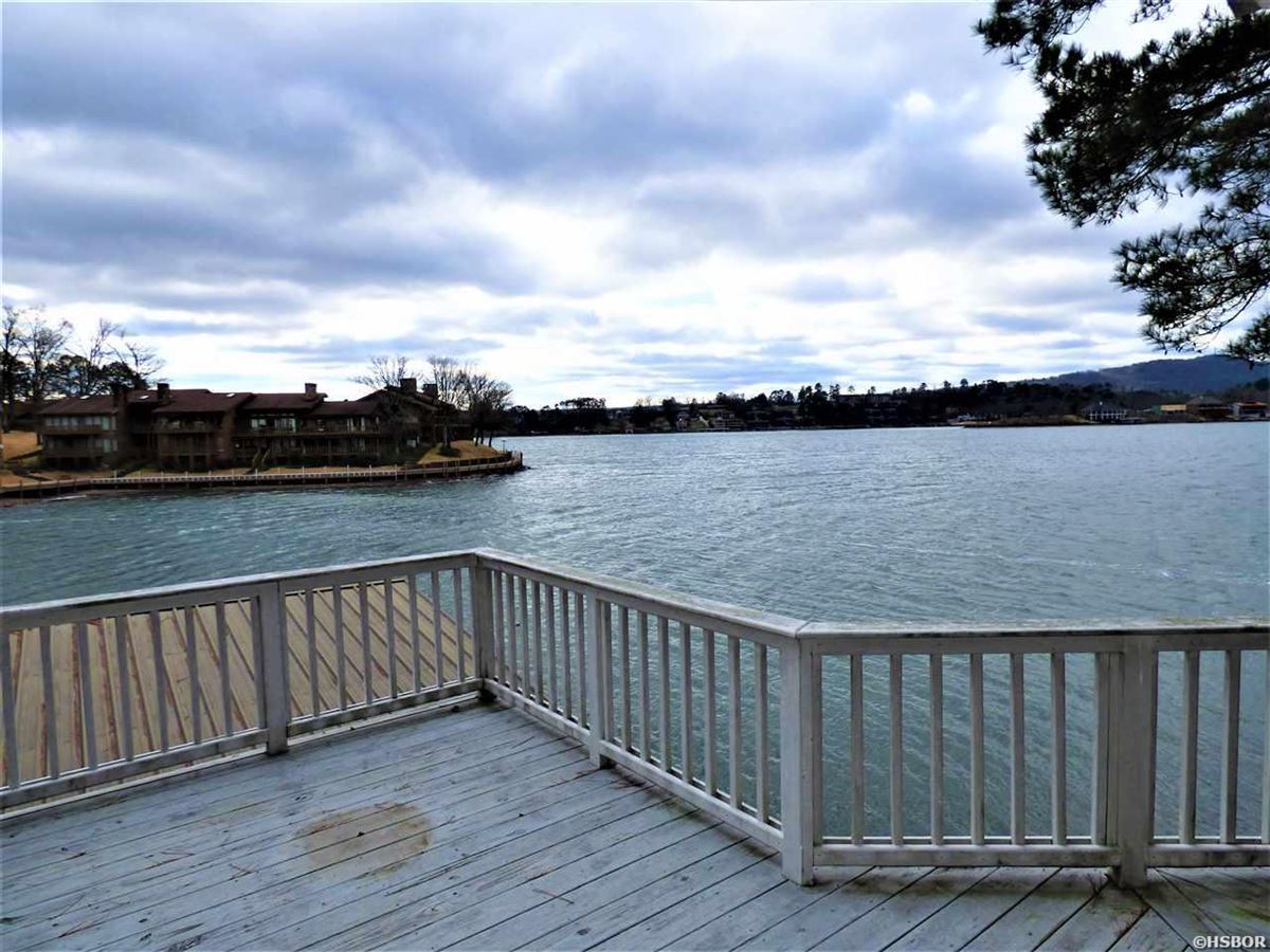 RARE FIND ON LAKE HAMILTON Arkansas Luxury Homes Mansions For Sale