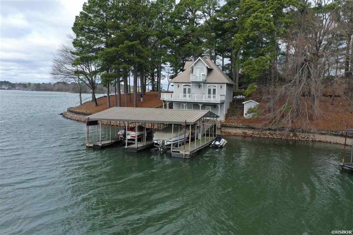 RARE FIND ON LAKE HAMILTON | Arkansas Luxury Homes | Mansions For Sale ...