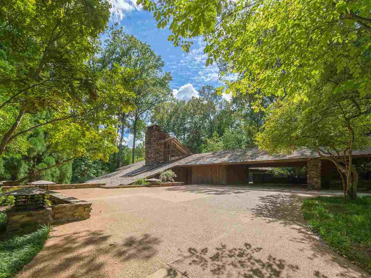 ORGANIC MIDCENTURY MODERN HOME IN MEMPHIS Tennessee Luxury Homes