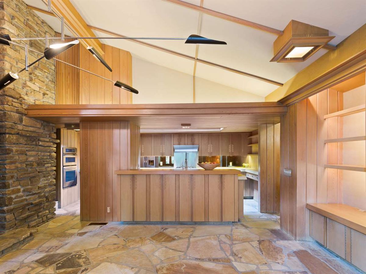 ORGANIC MIDCENTURY MODERN HOME IN MEMPHIS Tennessee Luxury Homes