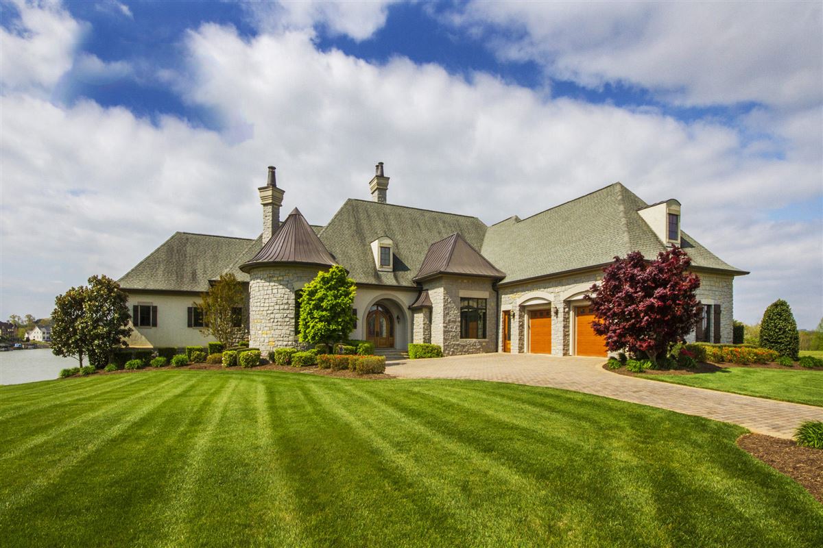 BEAUTIFUL GATED RARITY BAY COMMUNITY Tennessee Luxury Homes