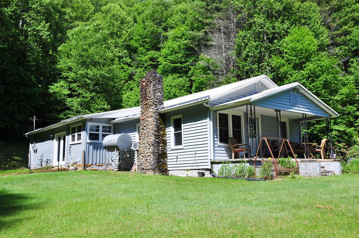 ROAN MOUNTAIN FARM Tennessee Luxury Homes Mansions For Sale