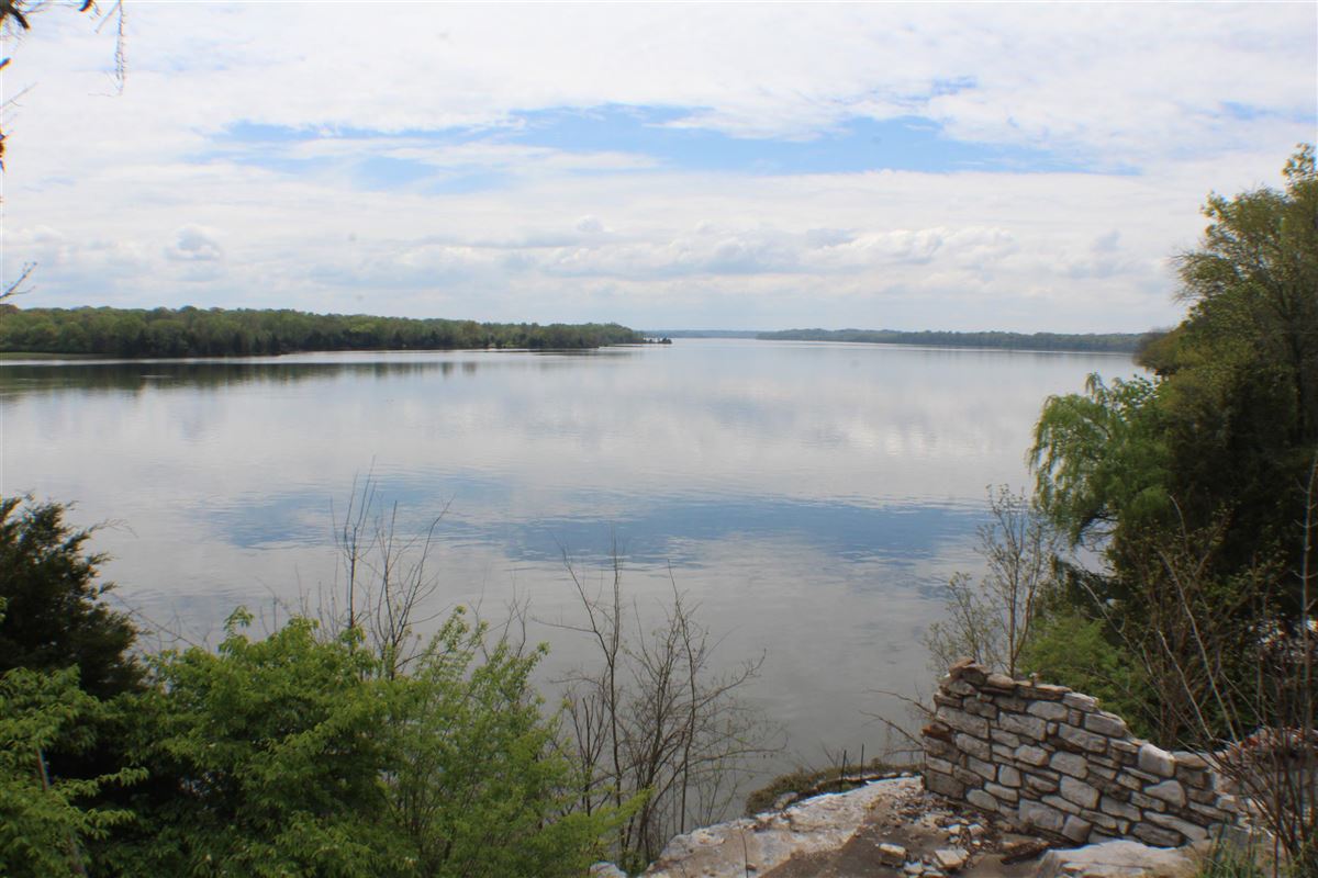 OLD HICKORY LAKE PROPERTY FORMERLY OWNED BY JOHNNY AND JUNE CARTER CASH