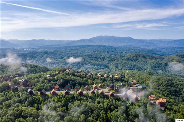 Highly Coveted Starr Crest Resort Tennessee Luxury Homes