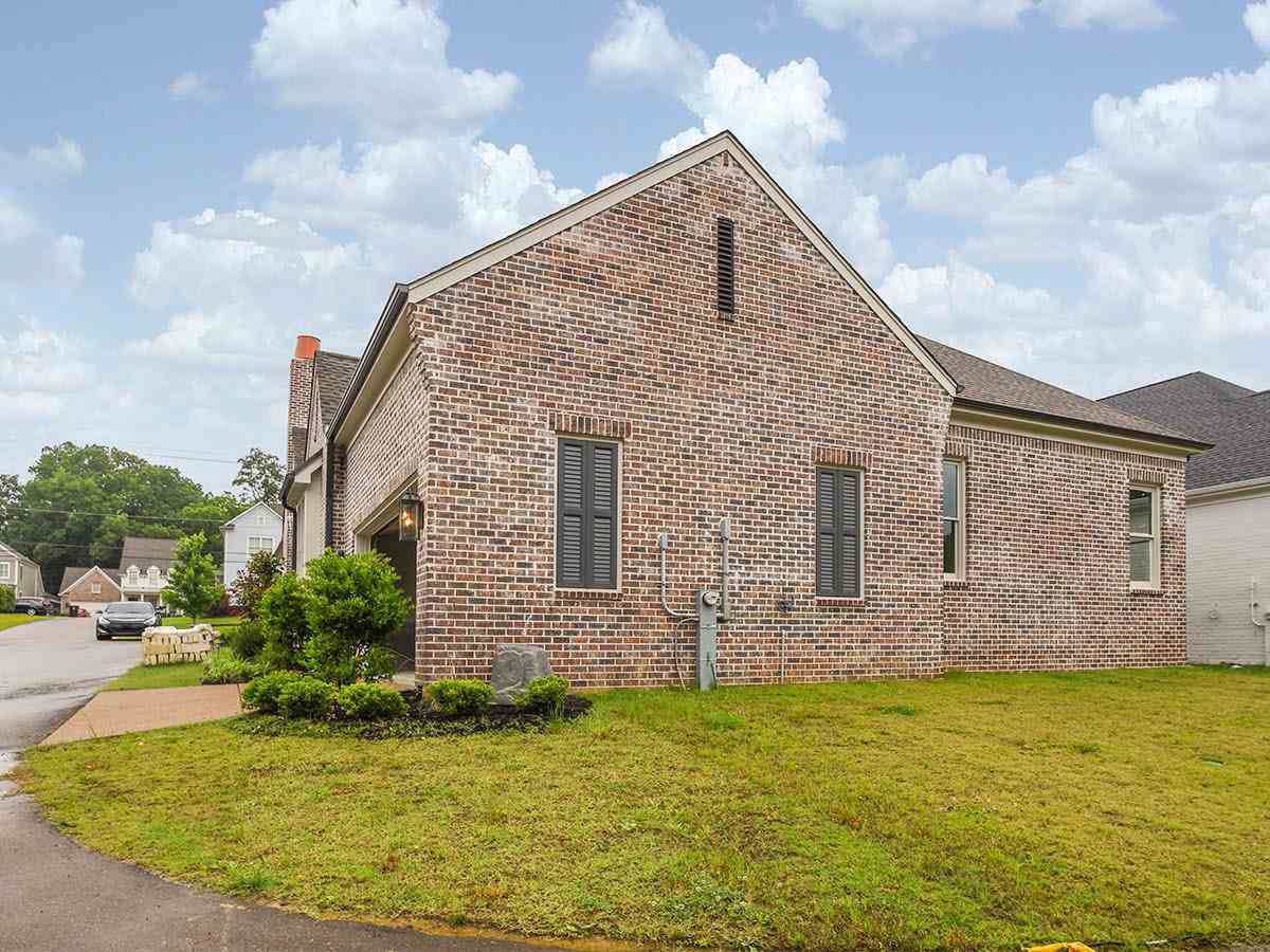 CHARMING NEW CONSTRUCTION IN COLLIERVILLE Tennessee Luxury Homes