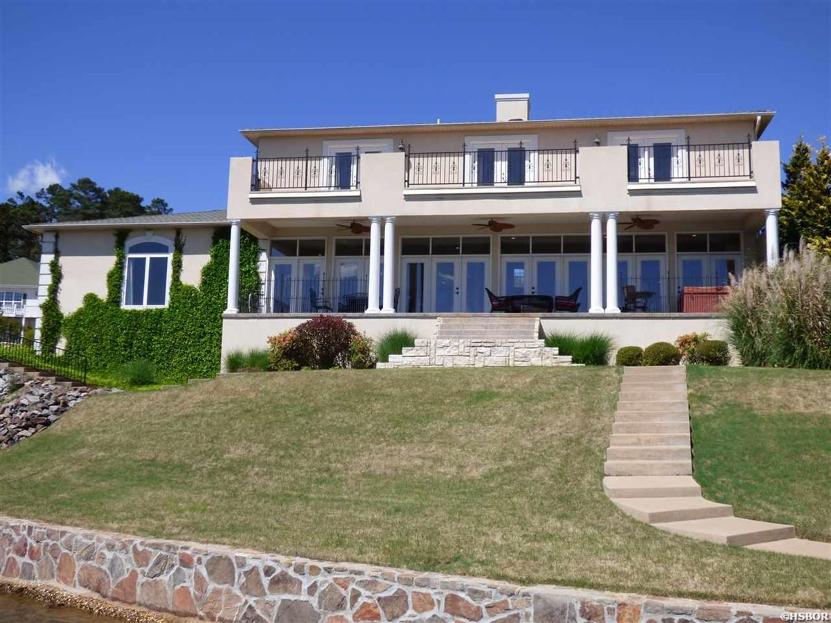EXQUISITE CUSTOM WATERFRONT HOME IN HOT SPRINGS Arkansas Luxury Homes