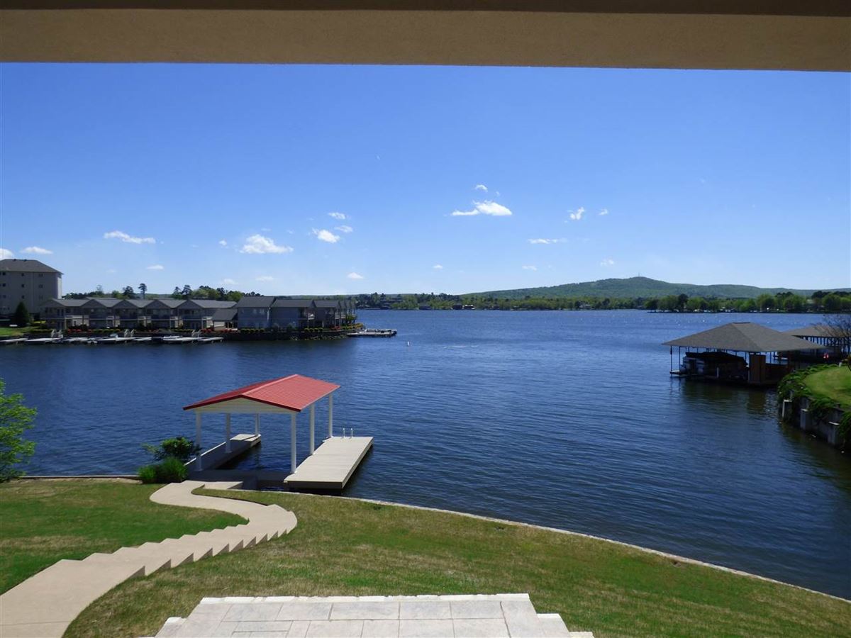 EXQUISITE CUSTOM WATERFRONT HOME IN HOT SPRINGS Arkansas Luxury Homes