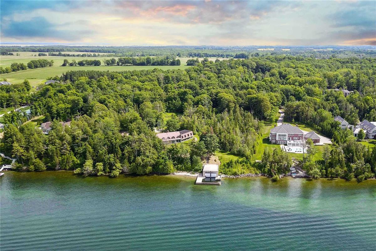 STUNNING PANORAMIC LAKE VIEWS Ontario Luxury Homes Mansions For