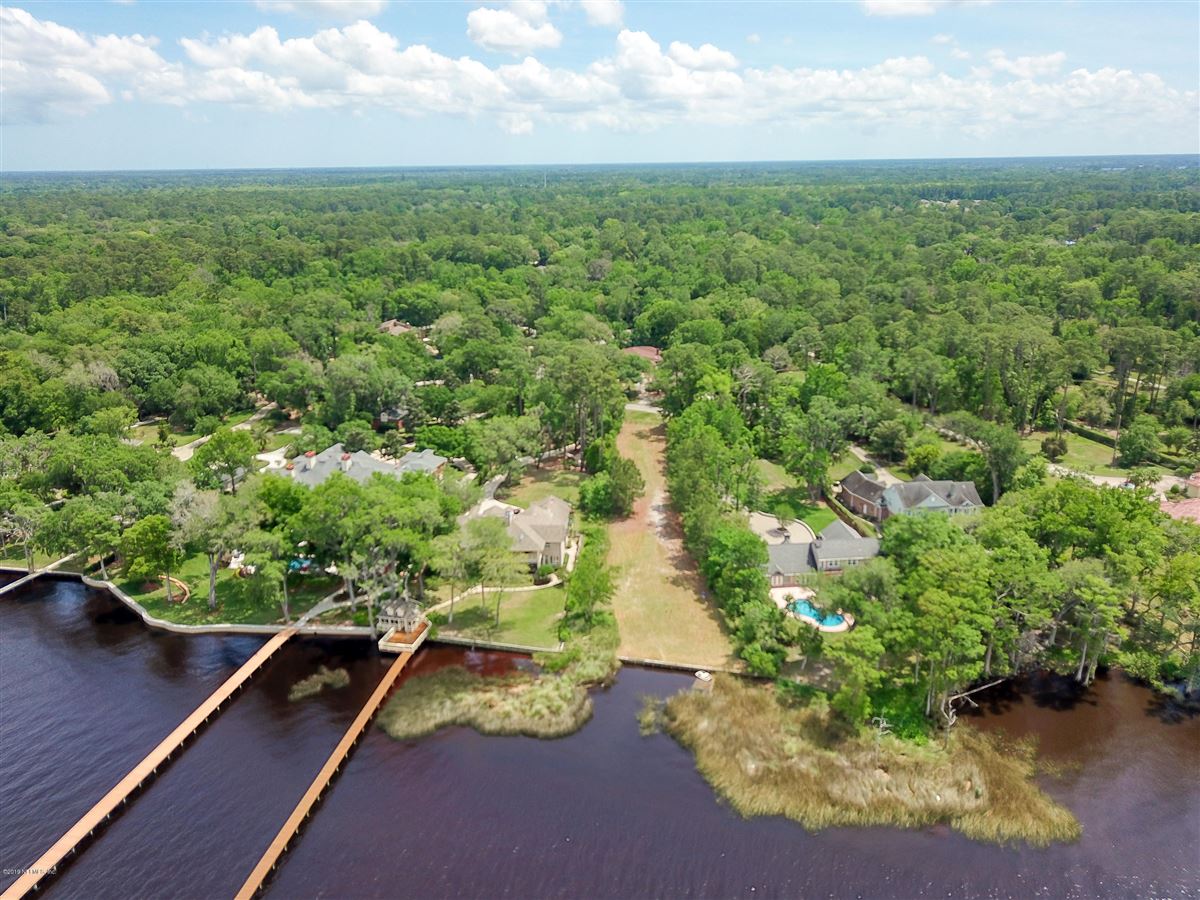 WATERFRONT LOT ON ST JOHNS RIVER Florida Luxury Homes