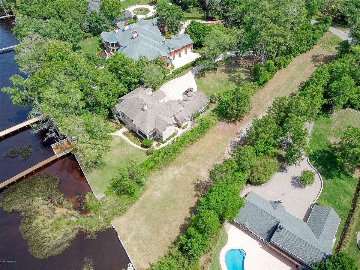 WATERFRONT LOT ON ST JOHNS RIVER Florida Luxury Homes