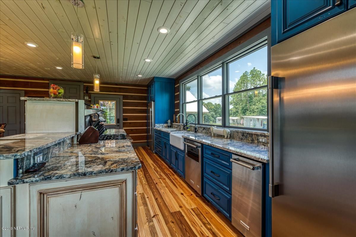 Mansions in 占地近20英亩的豪华定制住宅