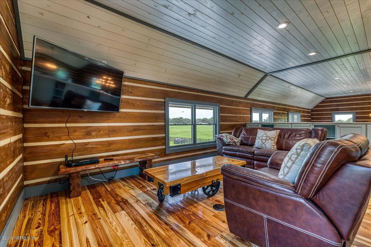 Luxury homes 占地近20英亩的豪华定制住宅