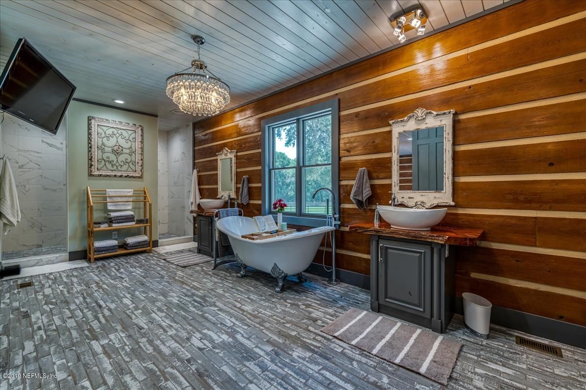 Mansions 占地近20英亩的豪华定制住宅