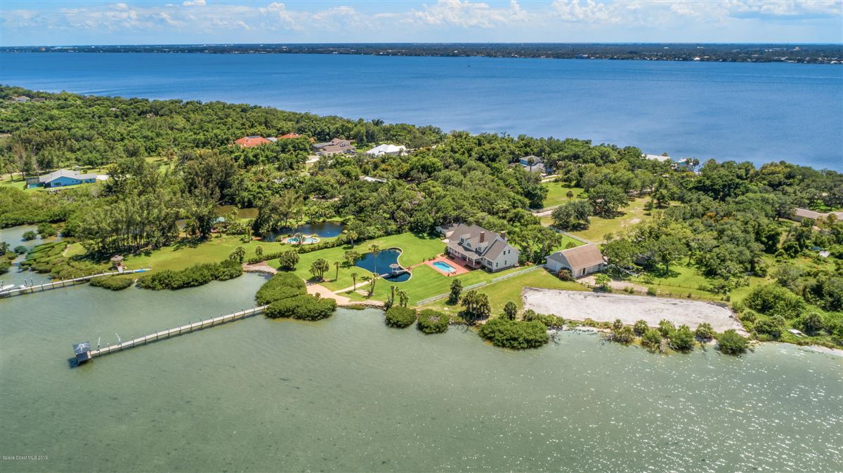 CLASSICALLY ELEGANT RIVER TO RIVER ESTATE ON S TROPICAL TRAIL Florida