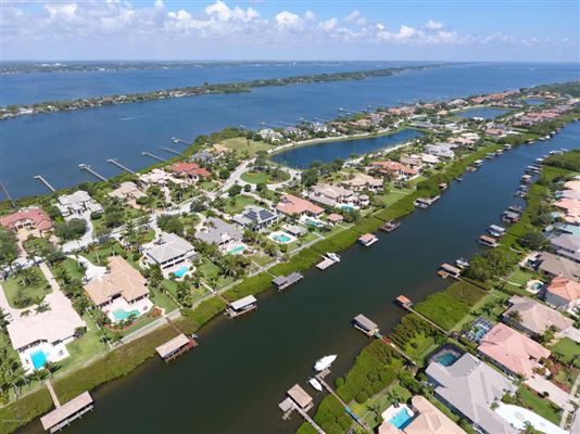 LANSING ISLAND GRAND CANAL ESTATE | Florida Luxury Homes | Mansions For ...