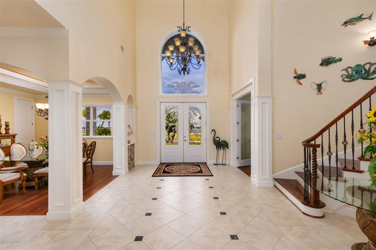 インドリバープールホーム  luxury homes